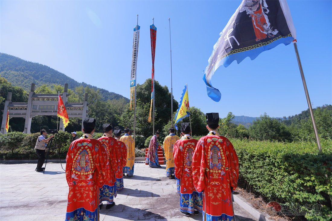 閤皂山大万寿崇真宫辛丑年正一灵宝派传度活动圆满举行